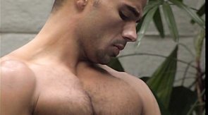 Amateur hunk with round butt is stretching his anal