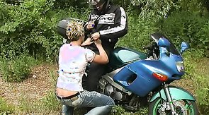 Blond boyfriend gives his mate an awesome blowjob