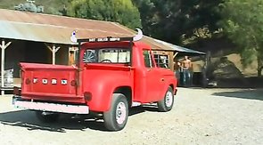 Driver is getting a perfect double blowjob