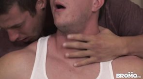 Dick-loving man is seducing his buddy in a hot way