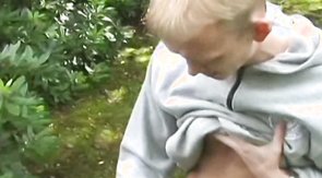 Hung boy cums all over his own belly outdoors