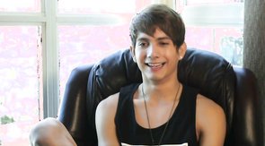 Dyed hair hottie plows his boyfriend's tight ass