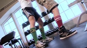 Gym fucking session featuring two hunky gay studs
