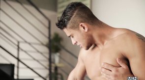Passionate morning anal banging of two hunks