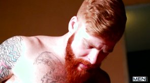 Muscled Irishman fucked a muscular straight