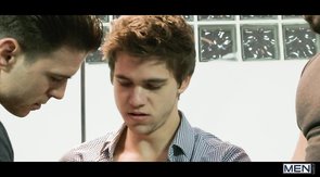 Two cocksuckers VS three muscled hunks!