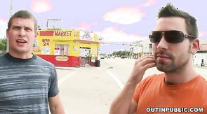 These spicy partners are looking for a good place!