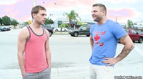 Great oral sex action behind the trash can at the parking