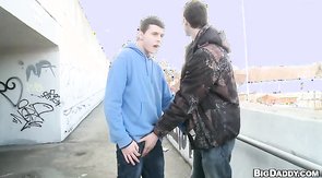 Two guys are fucking at the abandoned building on cam