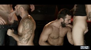 Sweet muscled performers are sucking like professionals