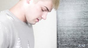 Dark-haired hottie gets his cock blown on a bed