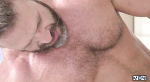 Jacked-up dude fucks this guy's tight little asshole