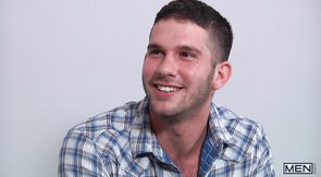 Flannel t-shirt cheerful hunk gets a sloppy blowjob