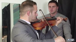 Office face-fucking session with an earring-wearing hunk