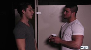 Hardcore penetration featuring a big-dicked hunk