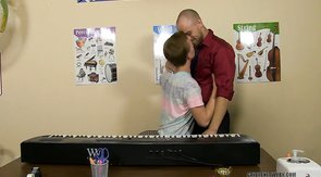 Kinky keyboardist twink gets his asshole savagely destroyed