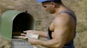 Muscled lover pulls out his dick just to impress his new boyfriend