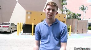 Blonde showing her boobies just to make this straight horny