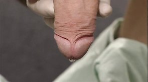 Dude with piercings sucks his doctor instead of giving a payment