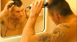 Hot-looking soldiers are sucking each other dick with love