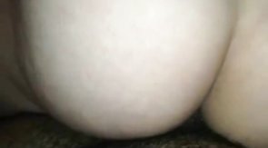 beyaz gotlu ibneyi sikiyor