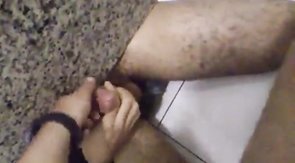 handjob for a stranger at a public restroom banheiro