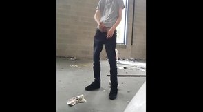 Twink teen wank in abandoned building