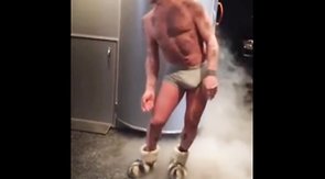 bulto Gianluca Vacchi Italian