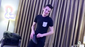 Hungarian gay twink slut breeded by 2 tops