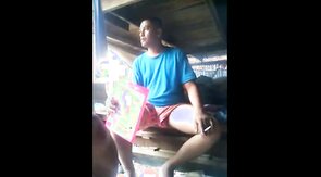 Tarado mostrando pau no barco