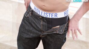 Eager hunky newcomer masturbates in the shower