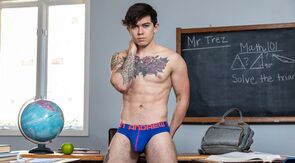 Hunk gays Nick Fitt and Clark Davis fucking on the desk