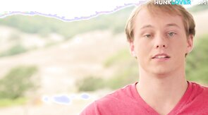 Sturdy gym amateur masturbates on the couch during solo