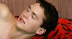 Skinny youngster shoves his hard pole in a tight anal