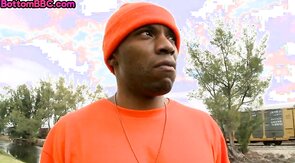 Nubian pickedup bottom assfucked outdoor after dicksuck