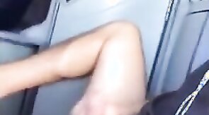 Punheta no fundo do busao