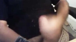 Maduro bonito e tesudo na  punheta