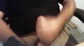 Maduro bonito e tesudo na  punheta