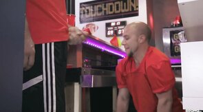 Serving Her BF – Eli Hunter & Eddie Danger