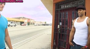 Muscled Black bottom outdoor public fucked by IR stud