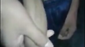 Cabeleireiro pega no pau do cliente