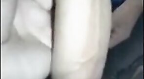 Cabeleireiro pega no pau do cliente