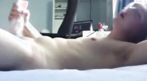 Robin Quinn femboy first time with fleshlight