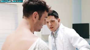 Muscular gay patient fucked by doctor in missionary in