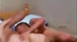 Bebeu  todas e fodeu cu do amigo gay