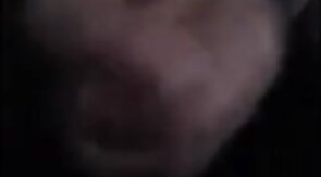 Amigao roludo gozando no vidro