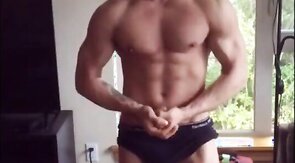 Muscle boy sexy Eddyfitt