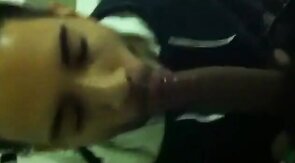 Chupando rolao no banheiro