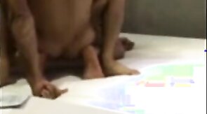 Japanese man fucks younger on bed (4'30'')