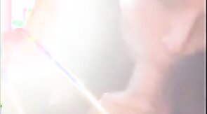 Novinho mama rolao e toma gala no carro